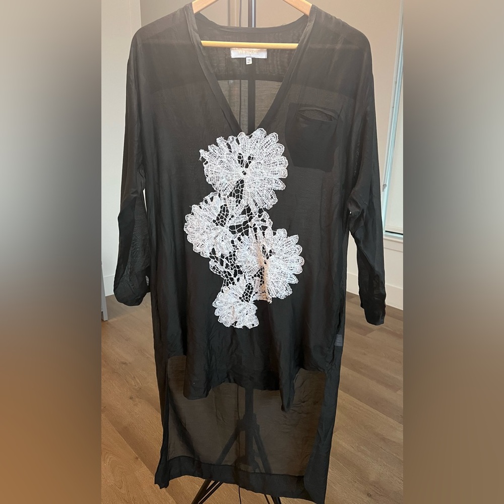 Lila Eugenie Black Voile Kaftan Cover-Up with White Lace – One Size